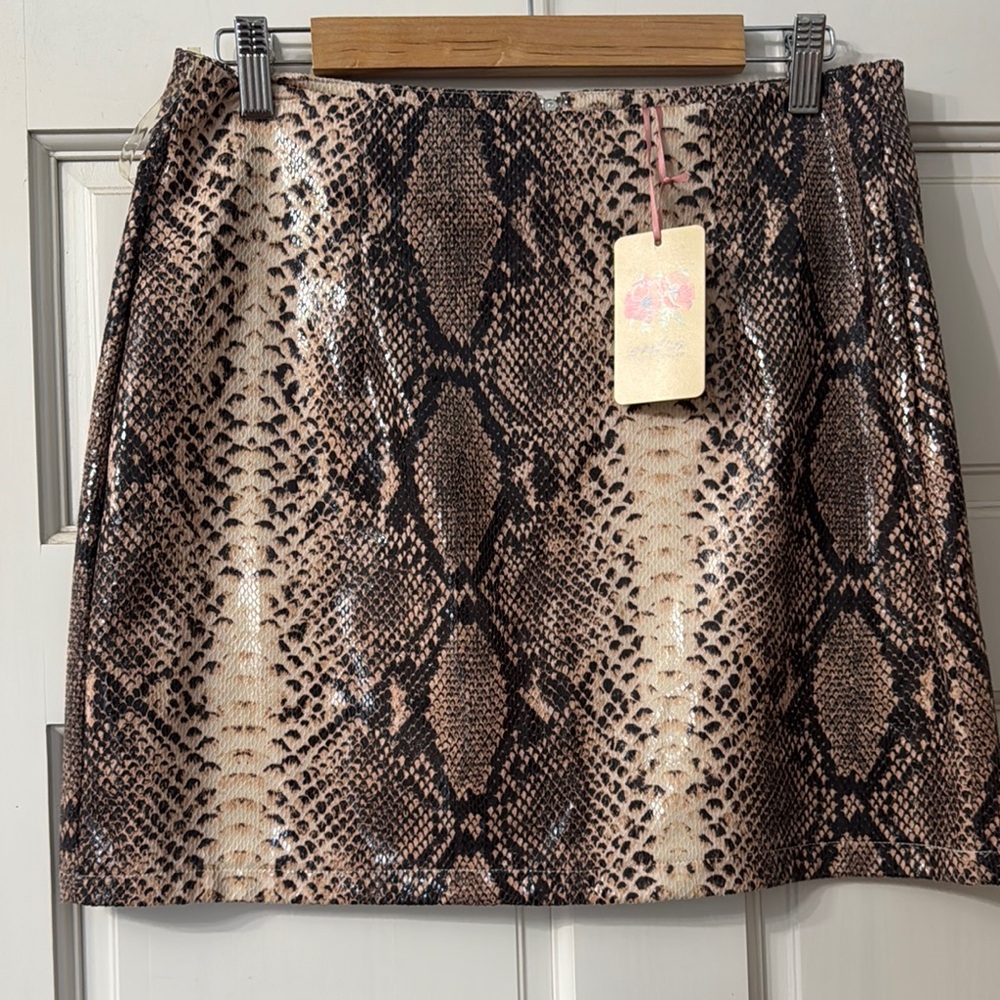 Entro Beige and Black Snake Pattern Mini Skirt